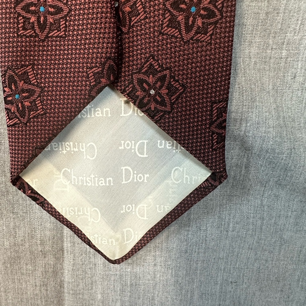 Christian Dior Burgandy Geometric Men's Tie - Picture 6 of 7